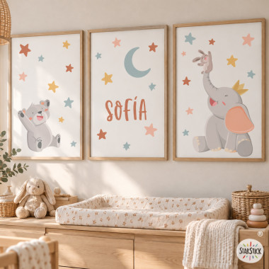 Cuadros decorativos personalizados para bebé. Animales tocando la luna