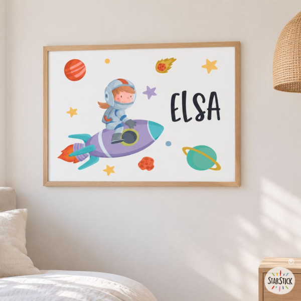 Niña con cohete. Láminas decorativas. Ideas para habitaciones de niñas
