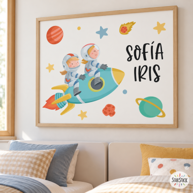 Lámina infantil personalizable - 2 niñas con cohete y dos nombres