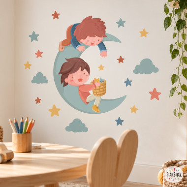 2 frères sur la lune. Sticker mural décoratif pour enfants