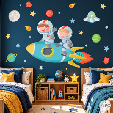 Vinilos infantiles hermanos niños en cohete personalizado con nombre para habitación compartida