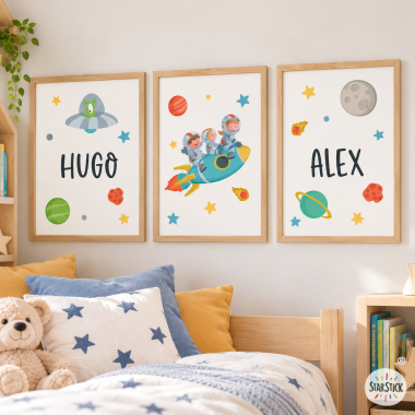 3 láminas infantiles personalizadas. 3 niños con cohete