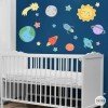 Sticker mural enfant système solaire avec soleil, terre, planètes, fusées et étoiles pour chambre bébé