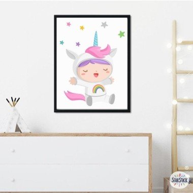 Lámina decorativa de pared - Bebé disfrazado de unicornio