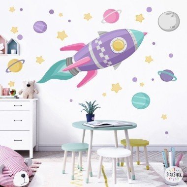 Sticker mural enfant - Fusée dans l'espace - Lilas - Déco chambre fille