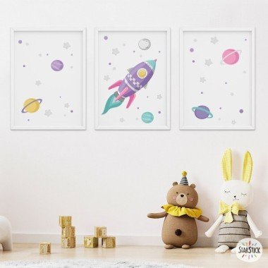 Pack de 3 affiches pour enfants - Fusée lilas dans l'espace