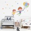 Vinilo infantil - Niño con 1 hermano con globos