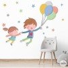 Vinilo infantil - Niño con 1 hermano con globos