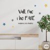 Vinil decoratiu amb la frase “Vull, puc i ho faré” envoltada d’estrelles.