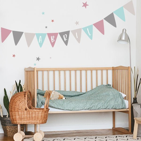 Fanions personnalisables avec nom rose et gris. Décoration enfantine