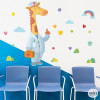 Decoració de pediatria. Doctora Jirafa. Vinils decoratius per a centres sanitaris.