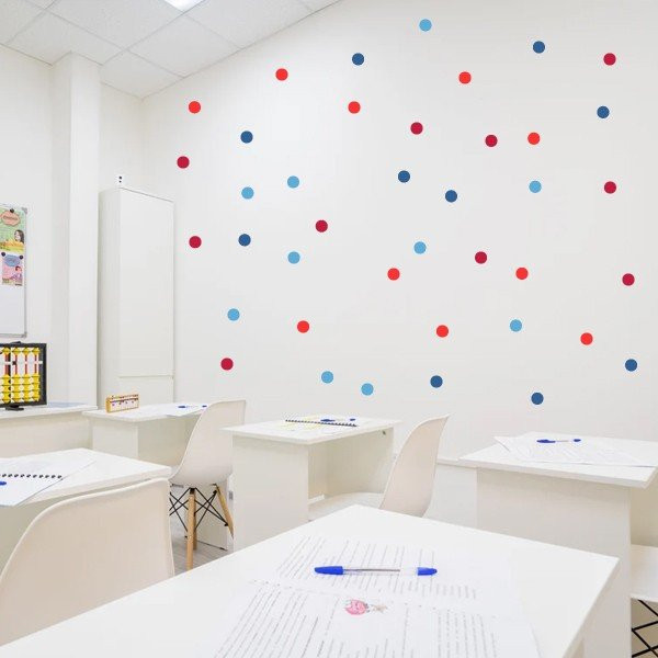 Mini confettis dans les tons bleus et rouges - Sticker décoratif pour murs