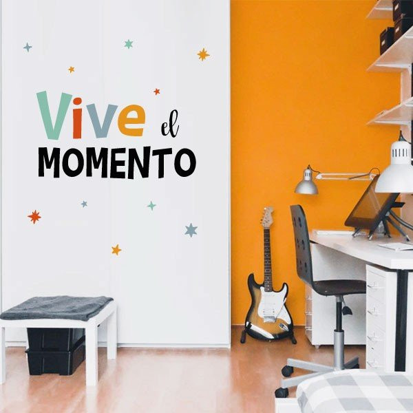 Tria idioma! Viu el moment - Vinils decoratius amb frases