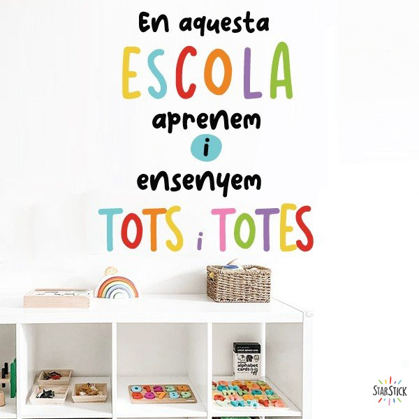 ¡Elige idioma! En esta escuela aprendemos tod@s - Vinilos decorativos estilo Montessori