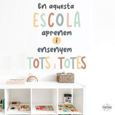 Choose language! In this school we all learn - Montessori style decorative vinyls