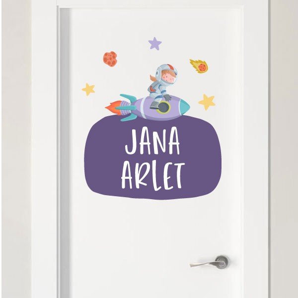 Vinils infantils amb nom - Nena amb coet - Decoració infantil personalitzada