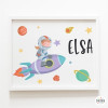 Nena amb coet. Làmines decoratives. Idees per a habitacions de nenes
