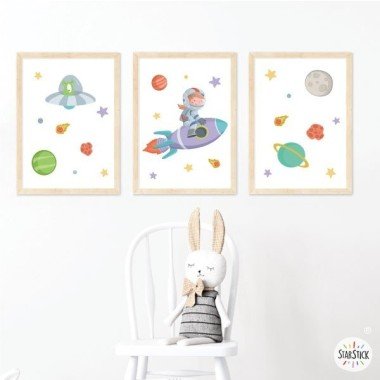 Pack de 3 tableaux personnalisés - Fille à la fusée - Tableaux pour décorer les chambres d'enfants