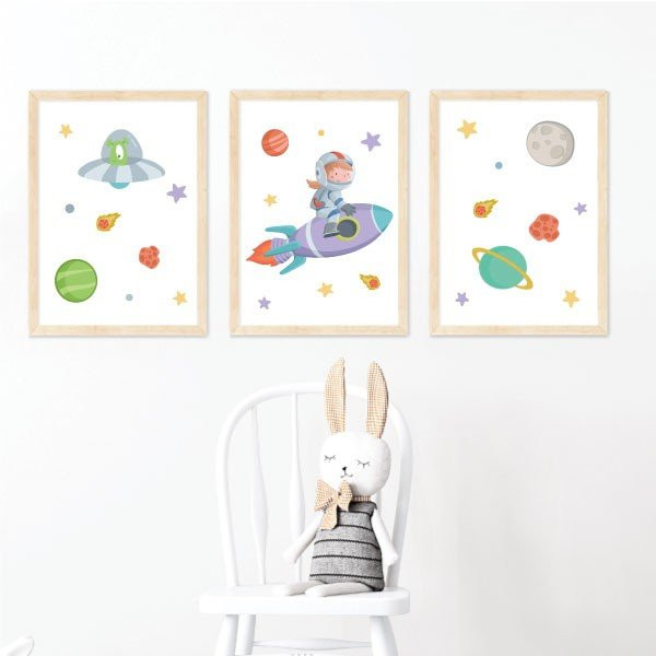 Pack de 3 láminas personalizadas - Niña con cohete - Cuadros para decorar habitaciones infantiles