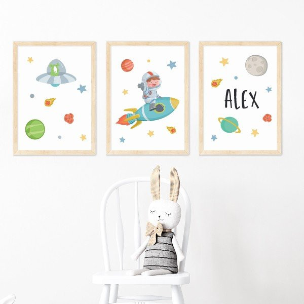 Láminas infantile personalizadas. Niño con cohete. Decorar habitaciones infantiles