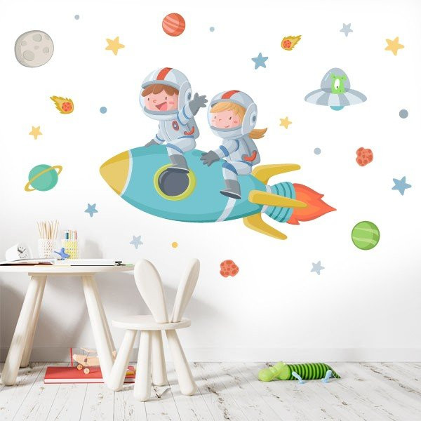 Niño y niña con cohete - Vinilos para decorar habitaciones compartidas