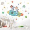 Garçon et fille avec fusée - Stickers pour décorer les espaces des enfants
