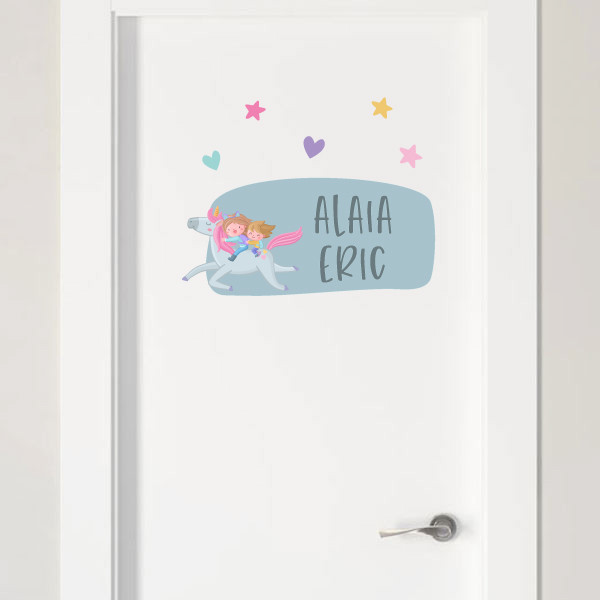 Hermanos con unicornio. Vinilos decorativos con nombre