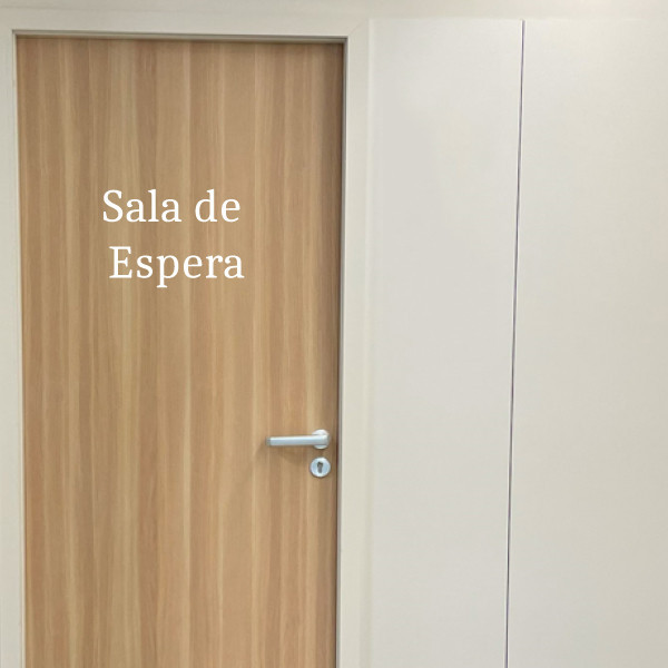 Ideas para señalizar hospitales y clínicas - Adhesivos autoadhesivos personalizados