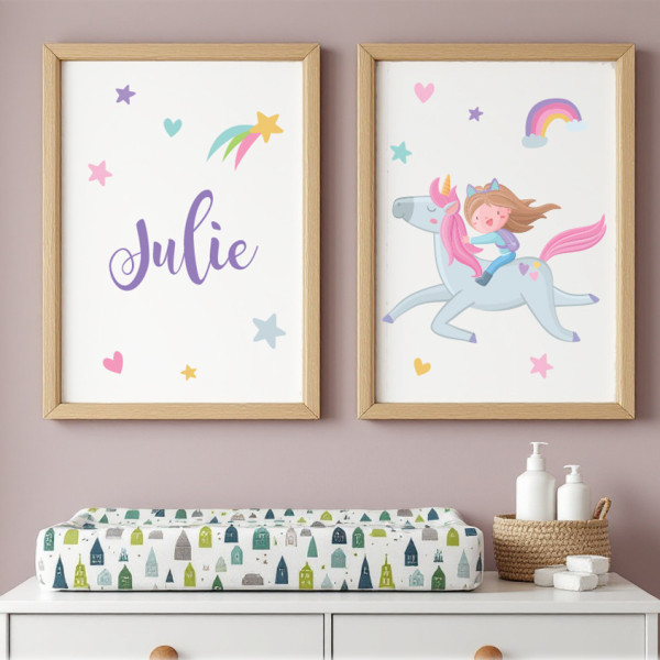 Conjunto de 2 Láminas Infantiles – Niña Galopando sobre un Unicornio para Decoración Única