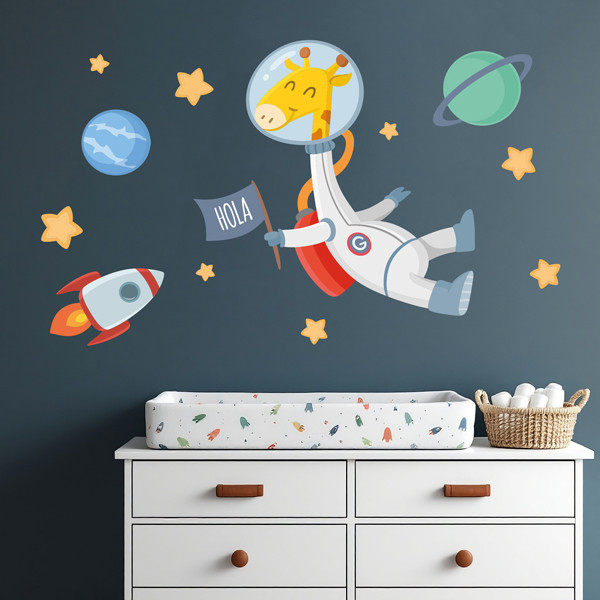 Vinil infantil girafa astronauta amb coet i estrelles decoració habitació nadó i nen