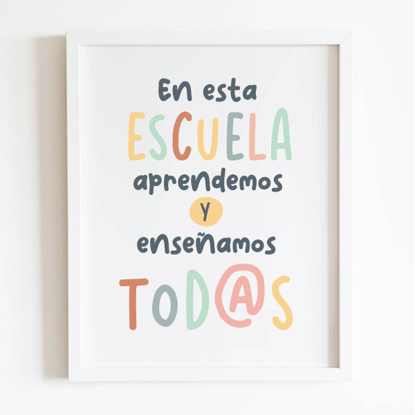 Affiches éducatives. Dans cette école, nous apprenons et enseignons tous
