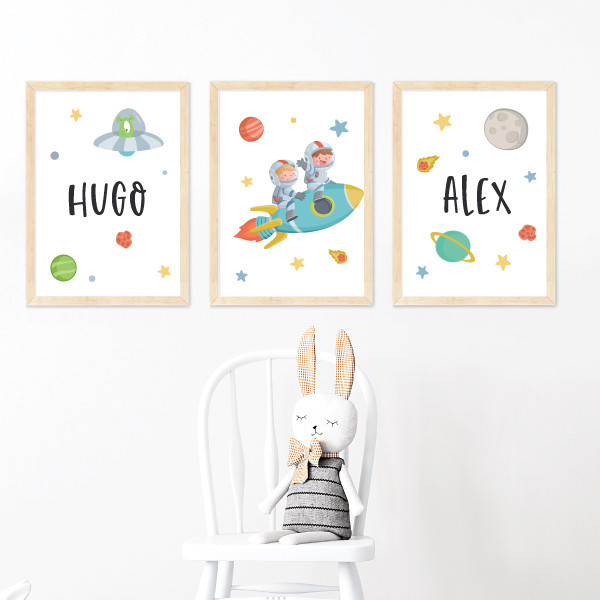 3 affiches personnalisées. 2 enfants avec fusée. Tableaux pour frères et sœurs