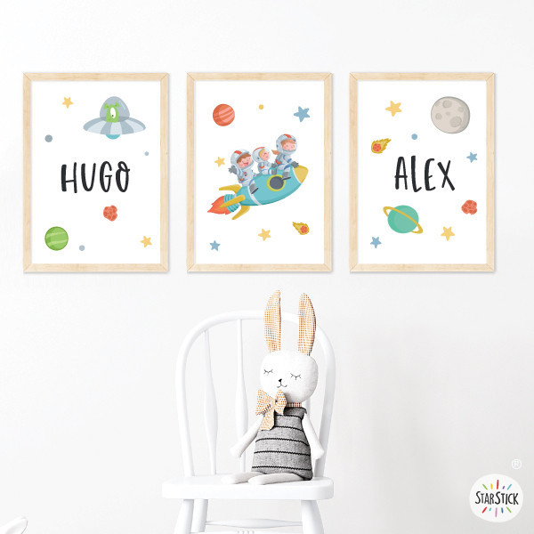 3 láminas infantiles personalizadas. 3 niños con cohete