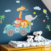 Vinilos infantiles coche todoterreno con animales – Vinilo decorativo de pared para habitación infantil y zona de juegos