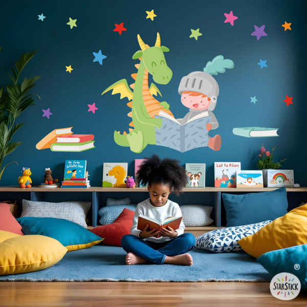 vinilo infantil dragon caballero leyendo cuento decoracion biblioteca escolar pared niños