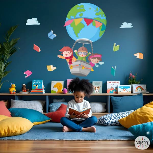 vinil infantil volant amb llibres globus llibres decoracio escolar lectura nens