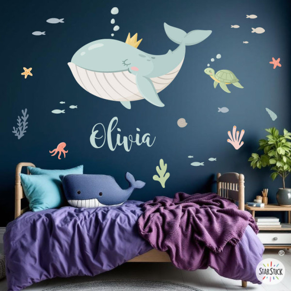 Vinilo infantil ballena reina bajo el mar con tortuga y animales marinos