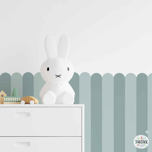 Panel de pared con rayas y borde festoneado | Papel pintado autoadhesivo | Zócalo decorativo