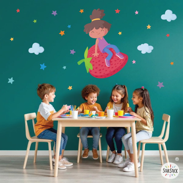 - Murales infantiles para colegios – Diseño Niña con fresa para comedores escolares y espacios pedagógicos