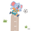 Mesurador d’alçada infantil – Koala futbolista | Adhesiu decoratiu per a l’habitació infantil