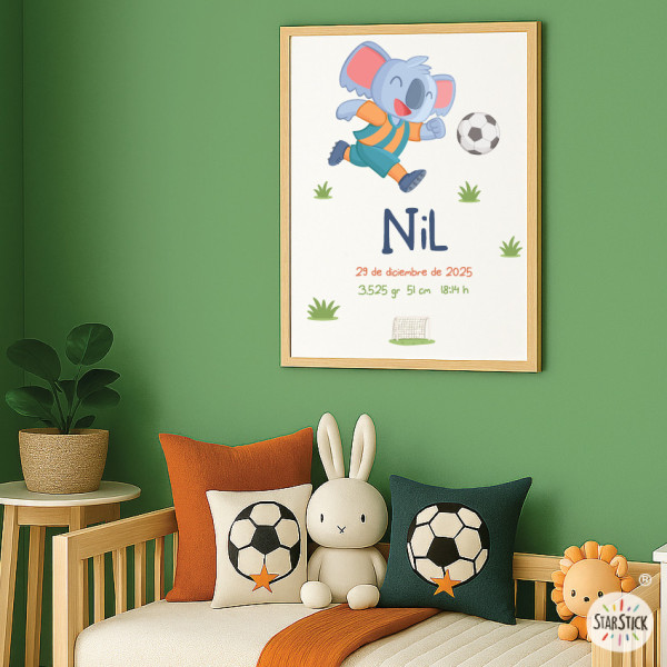 Làmina de naixement personalitzada – Koala futbolista | Quadre de naixement original i tendre