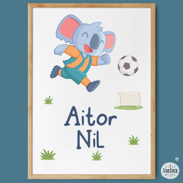 Cuadro infantil personalizado koala futbolista | Decoración única para niños