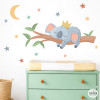 Vinil decoratiu infantil koala adormit a la branca amb lluna i estrelles per habitació de nadó StarStick