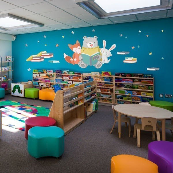 Vinils infantils - Animals llegint