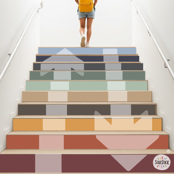 Decoració d’escales amb vinils – Fletxes en tons terra
