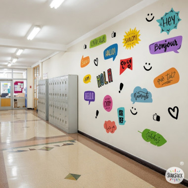Vinilo decorativo multicultural con la palabra Hola en diferentes idiomas para decorar recibidores, aulas y centros educativos.