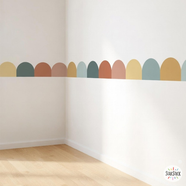 Cenefa adhesiva arcos scallops multicolor estilo boho para pared infantil