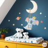 Sticker pared infantil koala columpio sobre luna decoración habitación bebé