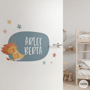 vinil infantil personalitzat amb nom lleó lluna gronxador