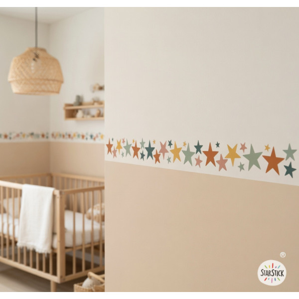 Frise adhésive pour enfants avec des étoiles aux tons Boho, effet peint. Décoration pour enfants et adolescents.
